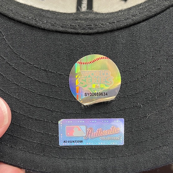 New Era Navy NY Logo Cap with World Series Patch - Picture 9 of 9